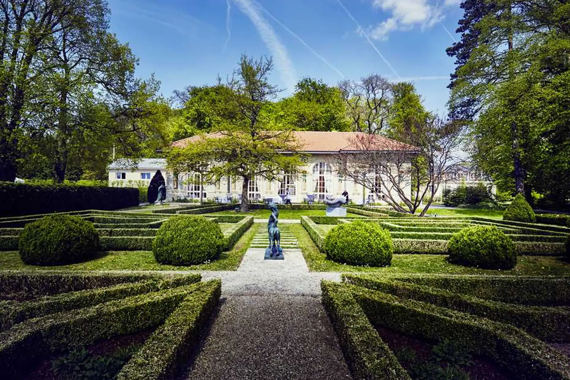 mariage dans un jardin au luxembourg